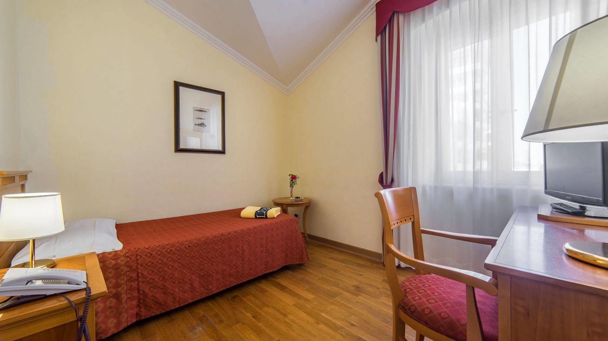 Hotel Ville Bianchi Grado Exterior photo